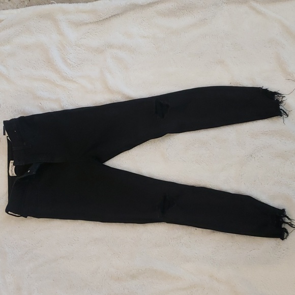 Black distressed skinny jeans. Size 26. Abercrombie & Fitch - Picture 1 of 4